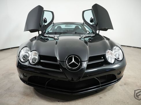 Used 2006 Mercedes-Benz SLR image 5
