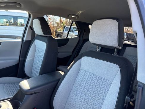Used 2023 Chevrolet Equinox LT image 8
