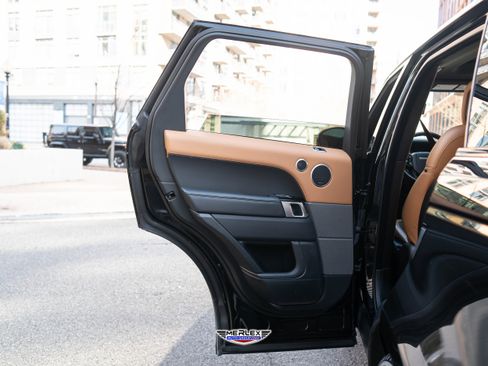 Used 2019 Land Rover Range Rover Sport Supercharged image 48