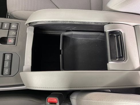 Certified 2023 Toyota Highlander LE image 23