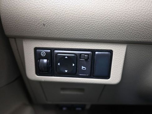 Used 2007 Nissan Versa 1.8 S w/ PWR Pkg image 18