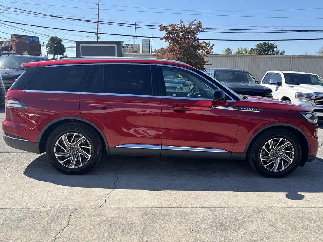 Used 2021 Lincoln Aviator 2WD w/ Elements Package image 7