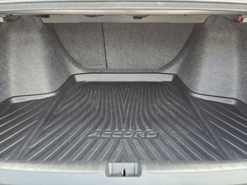 Used 2019 Honda Accord Touring image 29