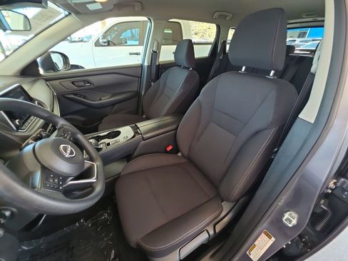 Used 2024 Nissan Rogue S FWD image 20