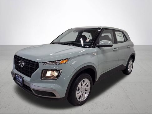 New 2026 Hyundai Venue SE image 2
