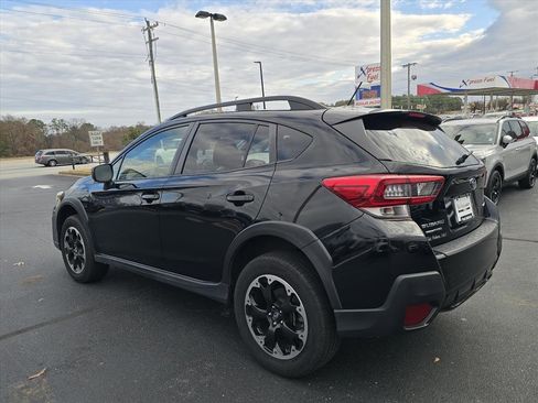Used 2023 Subaru Crosstrek 2.0i image 5