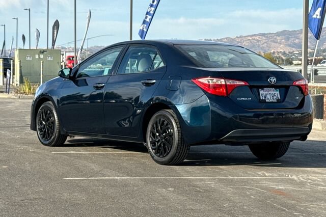 Used 2017 Toyota Corolla LE w/ Carpet Mat Package (TMS) FWD image 6