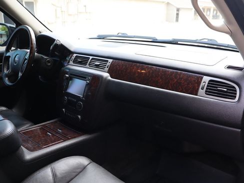 Used 2012 GMC Yukon Denali AWD/4WD image 17