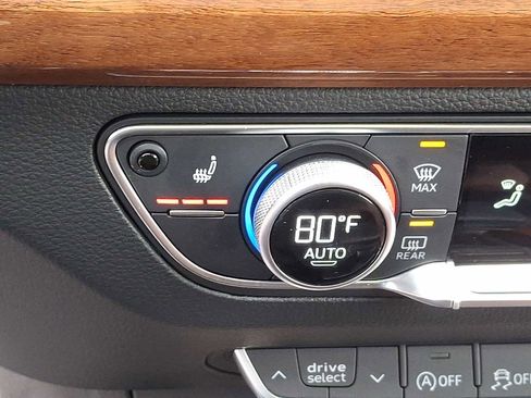 Certified 2023 Audi Q5 2.0T Premium w/ Convenience Package image 19