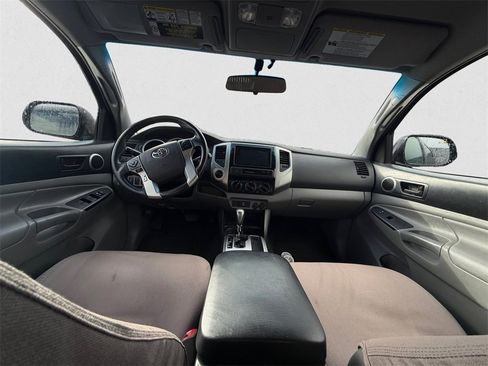 Used 2015 Toyota Tacoma 4x4 Double Cab w/ SR5 Package image 7