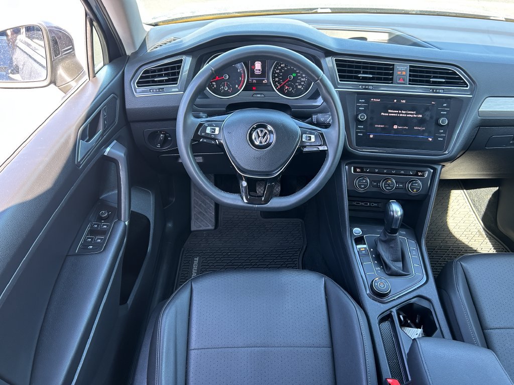 Used 2020 Volkswagen Tiguan SE AWD/4WD image 28