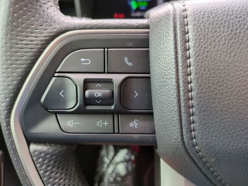 Used 2025 Toyota Tundra Limited AWD/4WD image 23