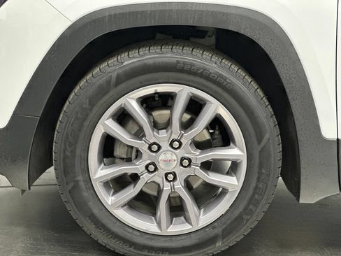 Certified 2022 GMC Terrain SLT FWD image 25