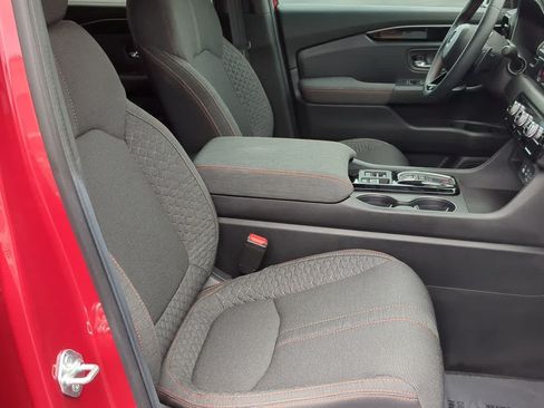 Used 2025 Honda Pilot Sport image 22