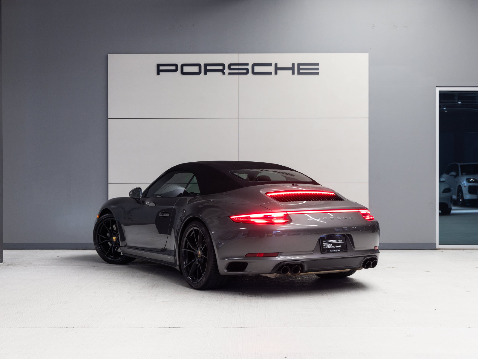 Certified 2017 Porsche 911 Carrera 4S AWD/4WD image 3