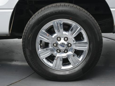 Used 2011 Ford F150 XLT w/ XLT Chrome Pkg image 13