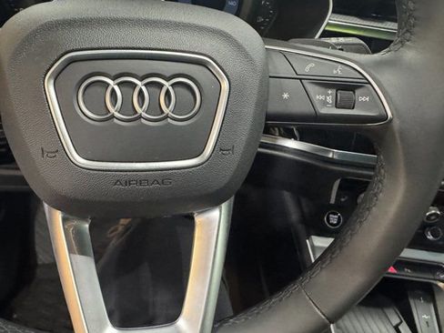Used 2025 Audi Q3 2.0T Premium w/ Convenience Package AWD/4WD image 22