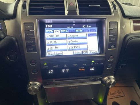 Used 2013 Lexus GX 460 image 17