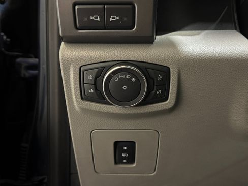Used 2017 Ford F150 XLT w/ Equipment Group 302A Luxury image 13