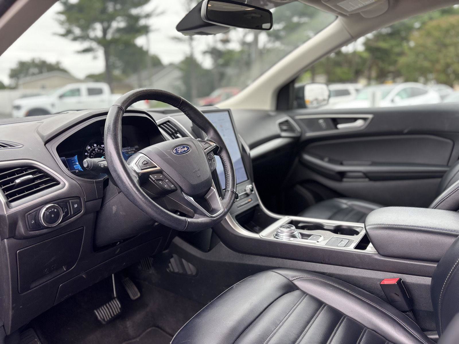 Used 2024 Ford Edge SEL AWD/4WD image 12