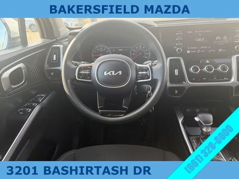 Used 2023 Kia Sorento LX image 13