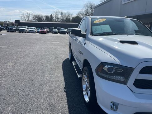 Used 2013 RAM 1500 R/T image 2