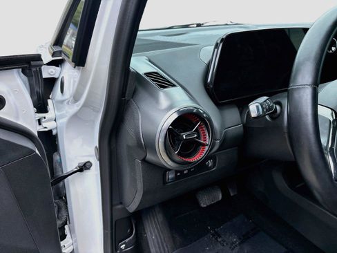 Used 2024 Chevrolet Equinox EV RS FWD image 32