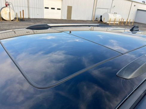 Used 2022 Jeep Grand Cherokee Limited image 26