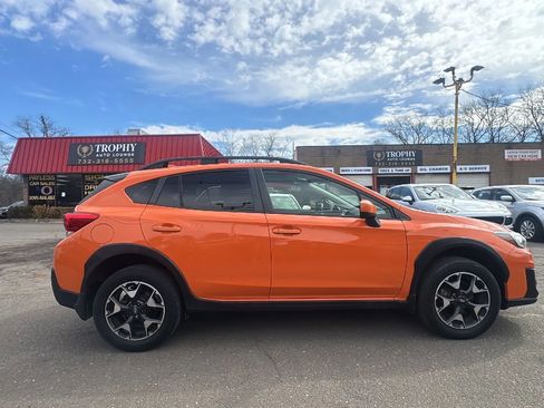 Used 2020 Subaru Crosstrek 2.0i Premium w/ Moonroof Package 1 image 4