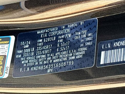Used 2025 Kia Carnival FWD image 33