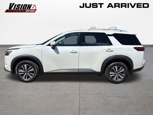 Certified 2024 Nissan Pathfinder SL AWD/4WD image 8