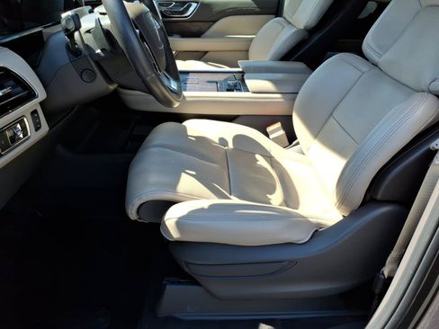 Used 2024 Lincoln Navigator L Reserve AWD/4WD image 21