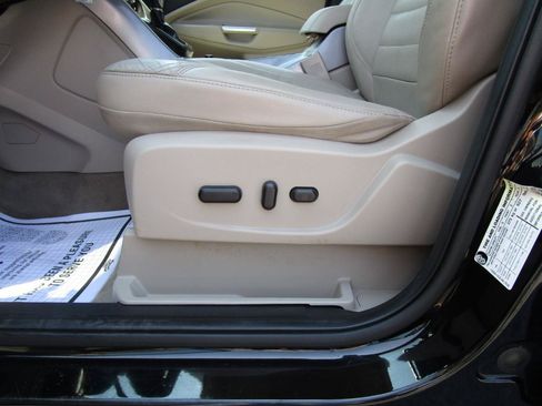 Used 2016 Ford Escape SE w/ SE Leather Comfort Package FWD image 19