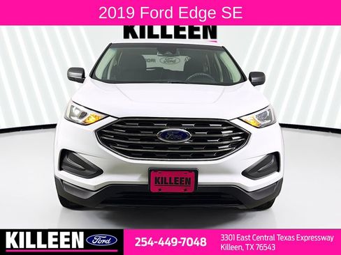 Used 2019 Ford Edge SE FWD image 2