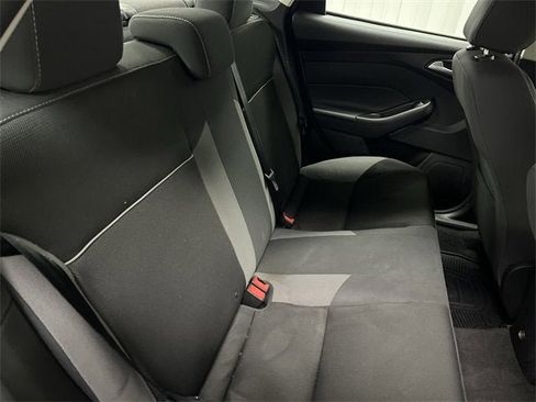 Used 2014 Ford Focus SE image 24