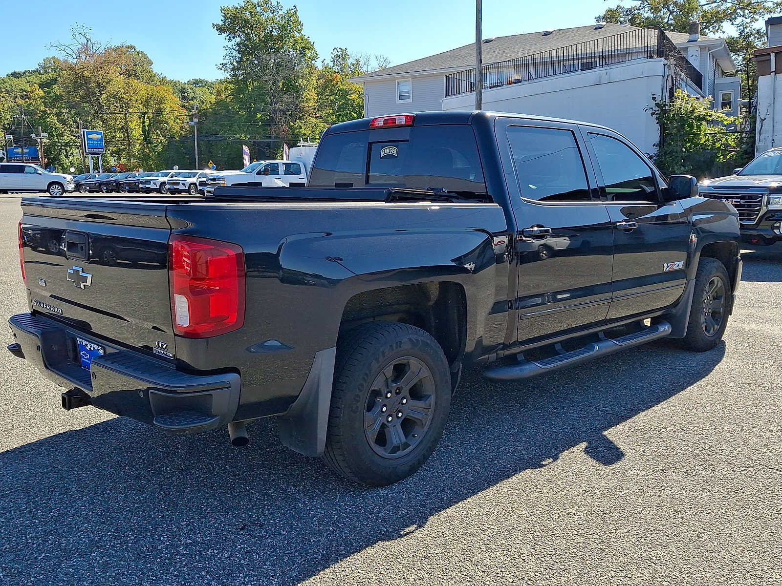 Used 2018 Chevrolet Silverado 1500 LTZ Z71 w/ LTZ Plus Package AWD/4WD image 4