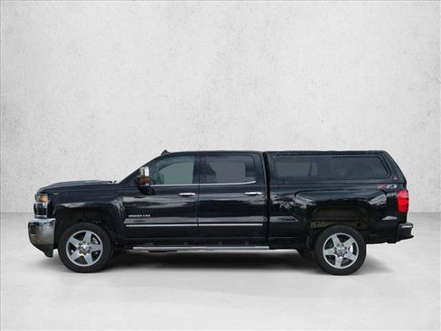 Used 2018 Chevrolet Silverado 2500 LTZ w/ Duramax Plus Package AWD/4WD image 8