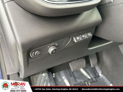 Used 2023 Buick Envision Avenir AWD/4WD image 23