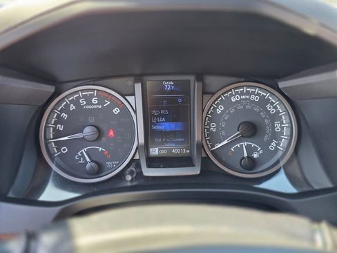Used 2020 Toyota Tacoma TRD Sport w/ Technology Package AWD/4WD image 22