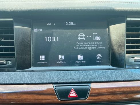 Used 2019 Kia Cadenza Premium w/ Paint Protection Package FWD image 29