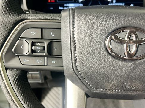 New 2026 Toyota Tundra Limited AWD/4WD image 18