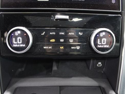 Used 2021 Land Rover Discovery S R-Dynamic AWD/4WD image 39