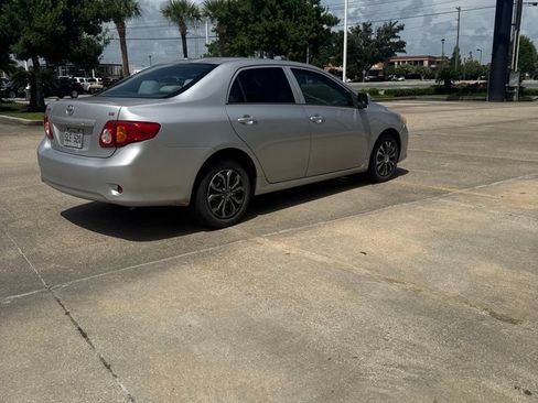 Used 2009 Toyota Corolla LE FWD image 3
