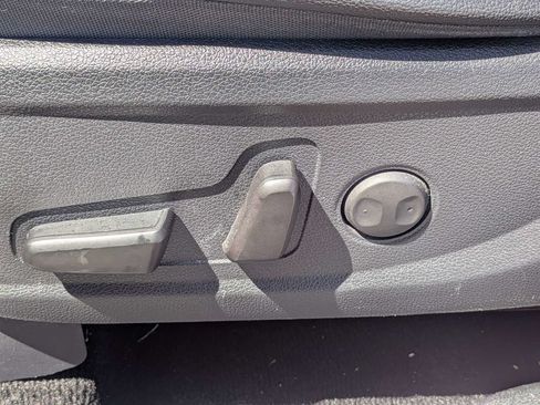 Used 2019 Hyundai Santa Fe Limited FWD image 21