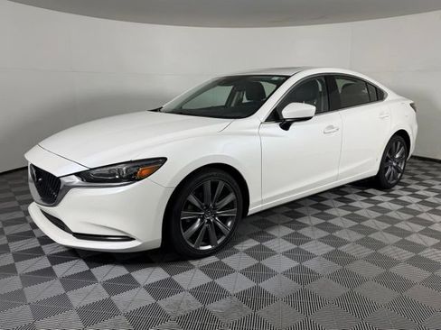 Used 2018 MAZDA MAZDA6 Touring FWD image 2