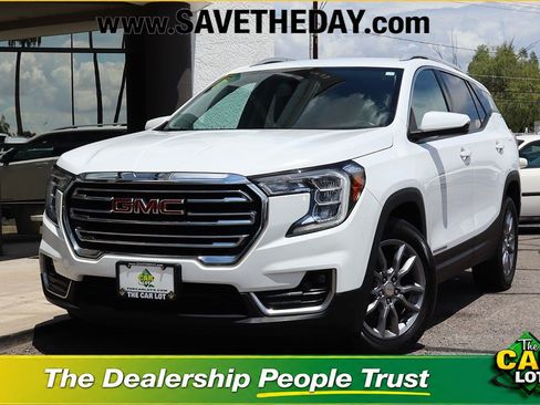 Used 2022 GMC Terrain SLT AWD/4WD image 1