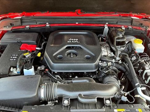 Used 2021 Jeep Wrangler Unlimited Rubicon w/ Dual Top Group AWD/4WD image 30