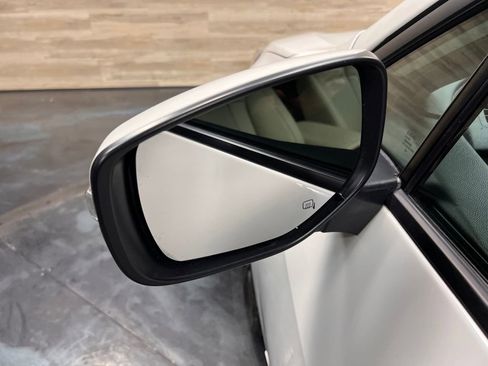 Used 2024 Subaru Legacy Limited image 31