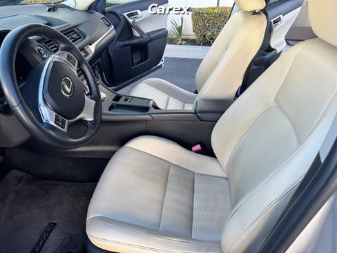 Used 2012 Lexus CT 200h image 15