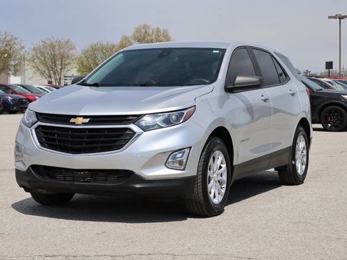 Used 2020 Chevrolet Equinox LS image 6
